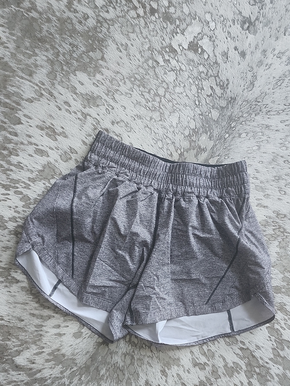 Lululemon Track That Short Sz6 Gray 5"